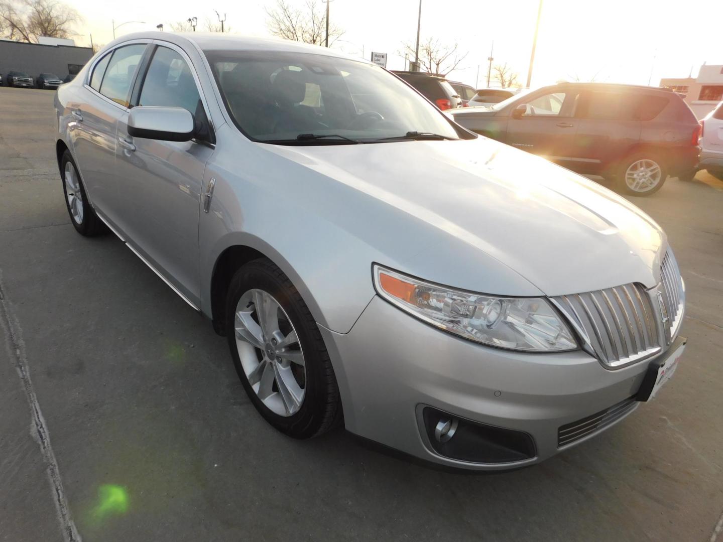 2011 SILVER Lincoln MKS 3.7L FWD (1LNHL9DR7BG) with an 3.7L V6 DOHC 24V engine, 6-Speed Automatic transmission, located at 2121 Burlington St, North Kansas City, MO, 64116, (816) 556-0707, 39.144707, -94.581978 - Photo#8