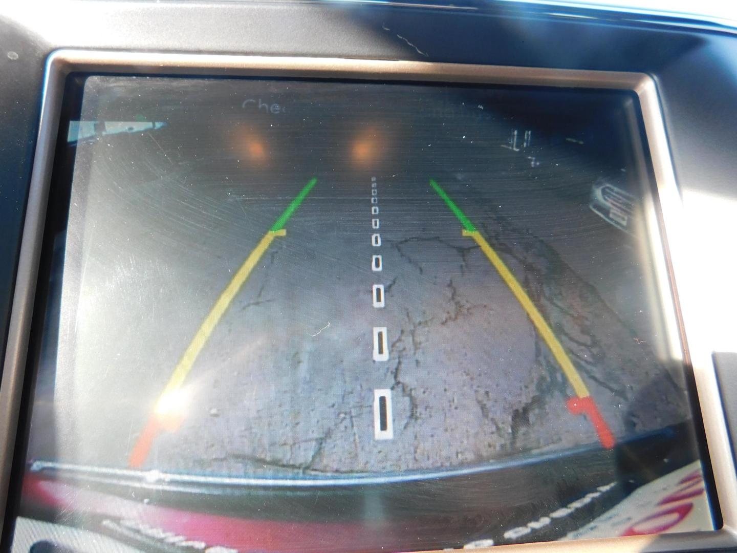 2017 RED Jeep Grand Cherokee Limited 4WD (1C4RJFBG4HC) with an 3.6L V6 DOHC 24V engine, 8A transmission, located at 2121 Burlington St, North Kansas City, MO, 64116, (816) 556-0707, 39.144707, -94.581978 - Photo#5