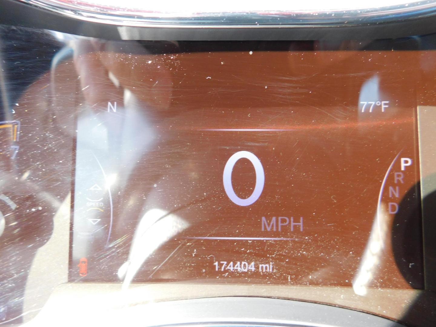 2017 RED Jeep Grand Cherokee Limited 4WD (1C4RJFBG4HC) with an 3.6L V6 DOHC 24V engine, 8A transmission, located at 2121 Burlington St, North Kansas City, MO, 64116, (816) 556-0707, 39.144707, -94.581978 - Photo#6