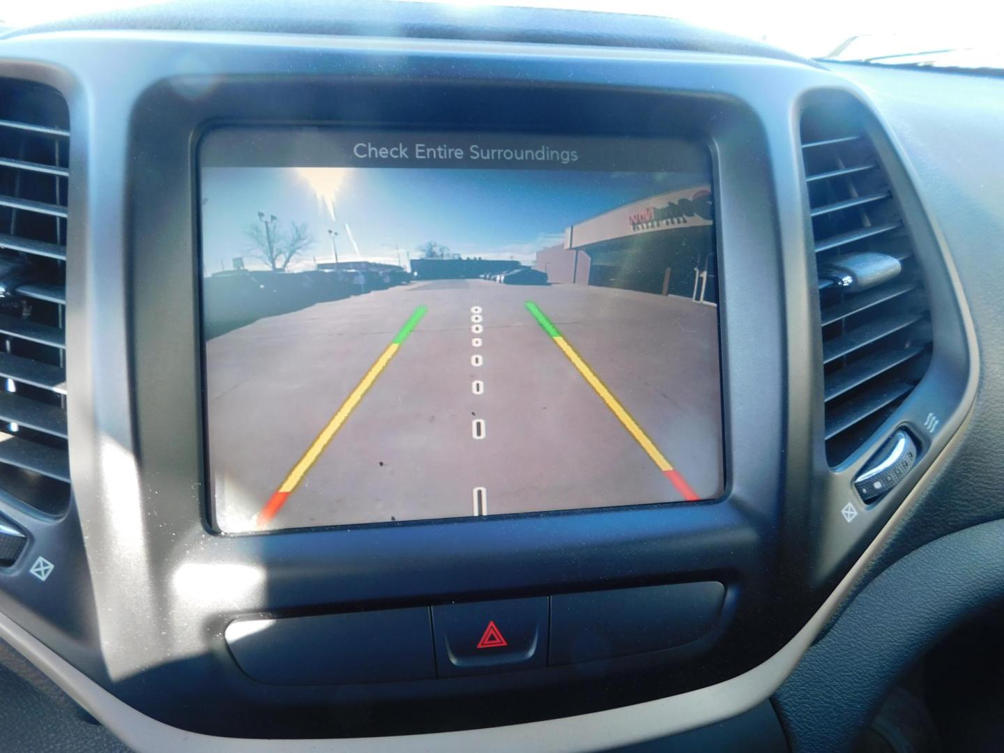 2016 BLACK Jeep Cherokee Limited FWD (1C4PJLDB2GW) with an 2.4L L4 DOHC 16V engine, 9A transmission, located at 2121 Burlington St, North Kansas City, MO, 64116, (816) 556-0707, 39.144707, -94.581978 - Photo#6