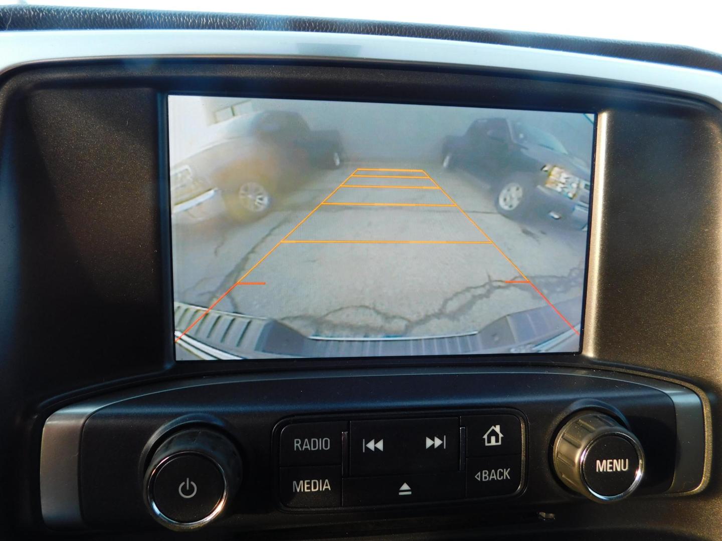 2015 GRAY Chevrolet Silverado 1500 LT Double Cab 4WD (1GCVKREC6FZ) with an 5.3L V8 OHV 16V engine, 6-Speed Automatic transmission, located at 2121 Burlington St, North Kansas City, MO, 64116, (816) 556-0707, 39.144707, -94.581978 - Photo#4