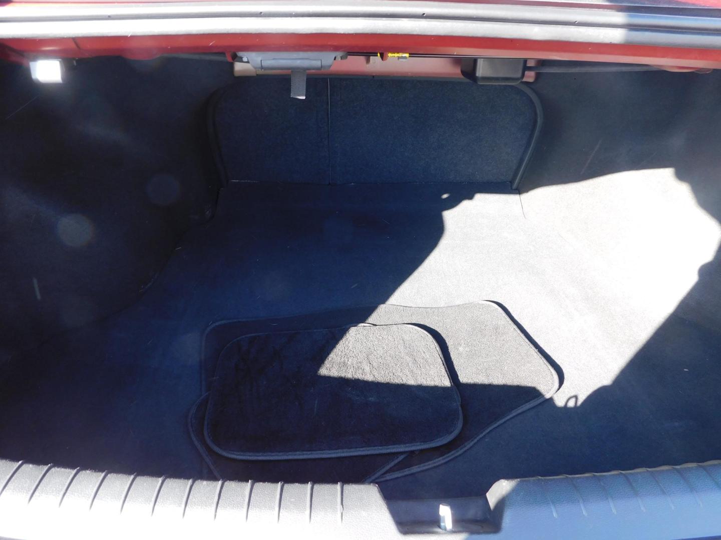 2015 RED Hyundai Sonata Sport (5NPE34AF1FH) with an 2.4L L4 DOHC 16V engine, 6-Speed Automatic transmission, located at 2121 Burlington St, North Kansas City, MO, 64116, (816) 556-0707, 39.144707, -94.581978 - Photo#7