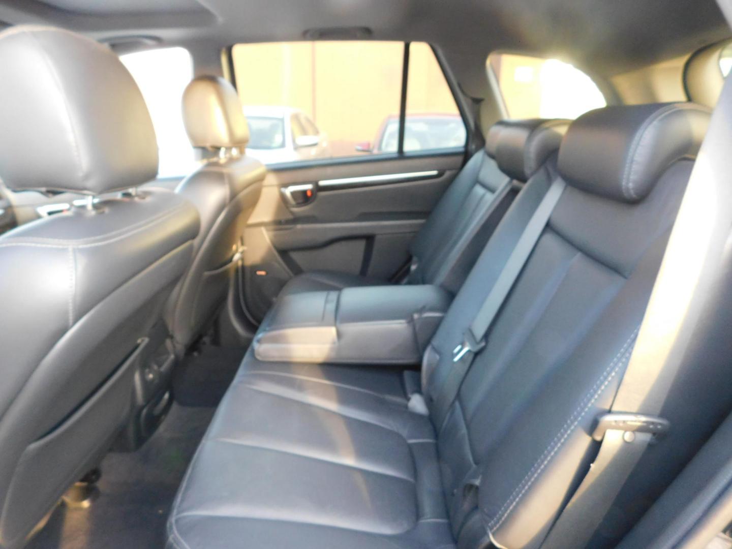 2009 BLUE Hyundai Santa Fe Limited (5NMSH13E19H) with an 3.3L V6 DOHC 24V engine, 5-Speed Automatic transmission, located at 2121 Burlington St, North Kansas City, MO, 64116, (816) 556-0707, 39.144707, -94.581978 - Photo#7