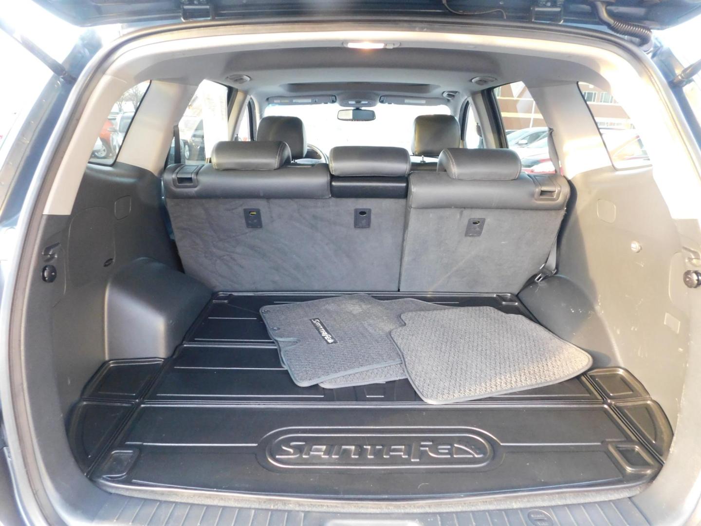 2009 BLUE Hyundai Santa Fe Limited (5NMSH13E19H) with an 3.3L V6 DOHC 24V engine, 5-Speed Automatic transmission, located at 2121 Burlington St, North Kansas City, MO, 64116, (816) 556-0707, 39.144707, -94.581978 - Photo#8