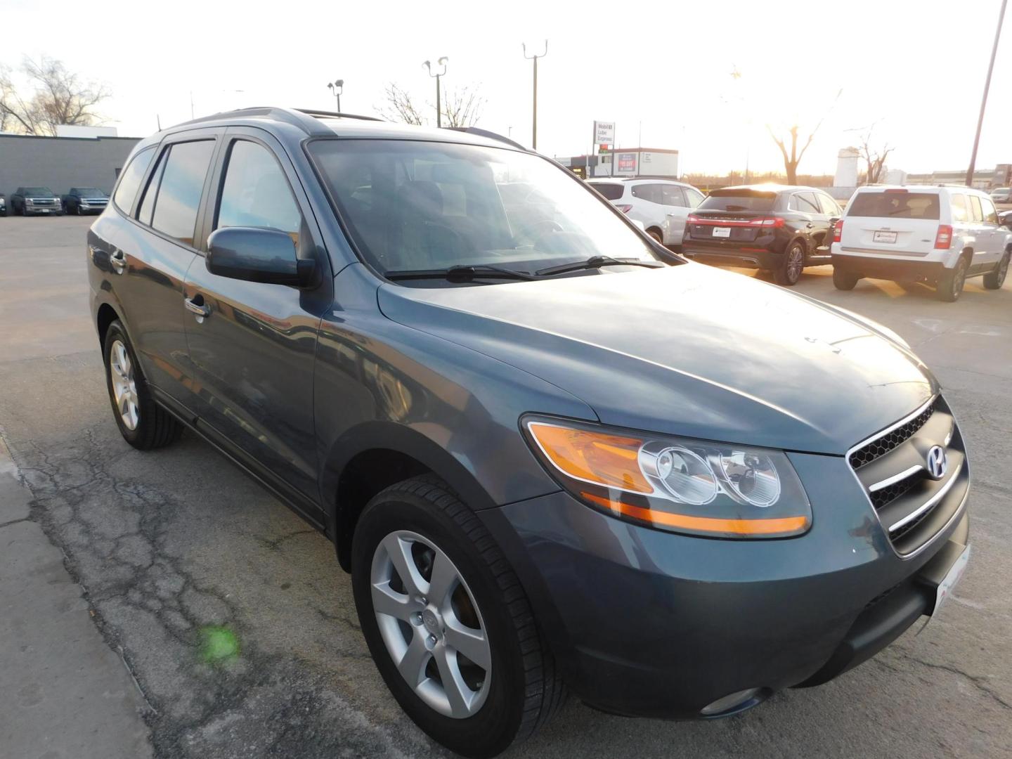 2009 BLUE Hyundai Santa Fe Limited (5NMSH13E19H) with an 3.3L V6 DOHC 24V engine, 5-Speed Automatic transmission, located at 2121 Burlington St, North Kansas City, MO, 64116, (816) 556-0707, 39.144707, -94.581978 - Photo#10
