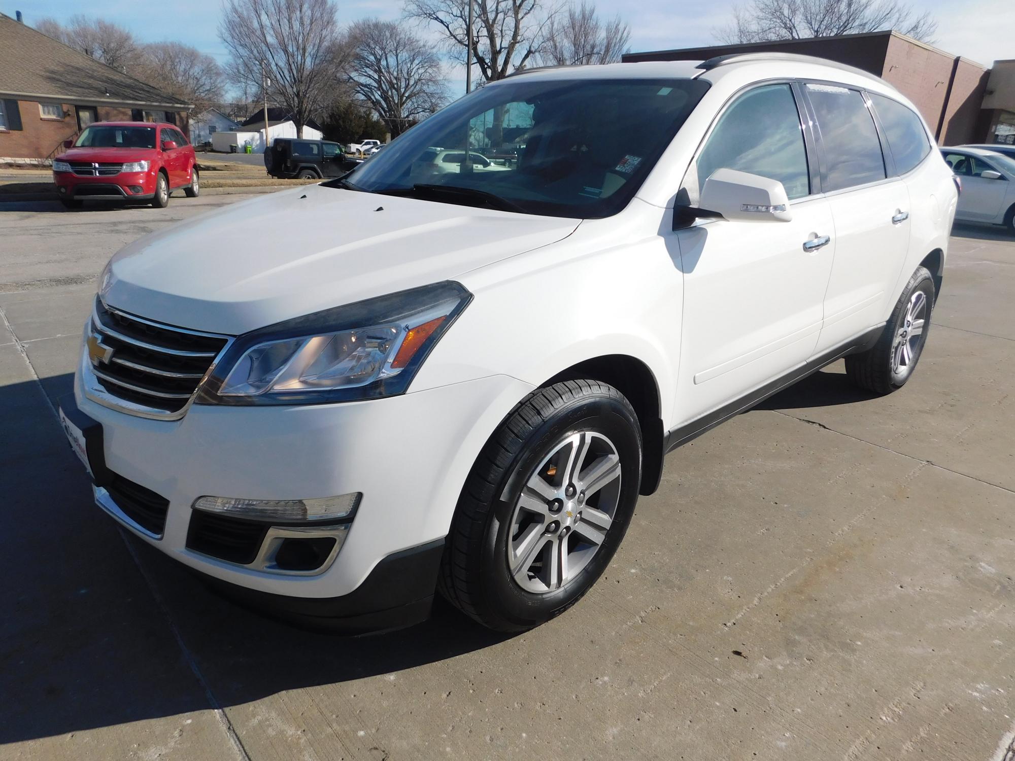 photo of 2015 Chevrolet Traverse 2LT FWD