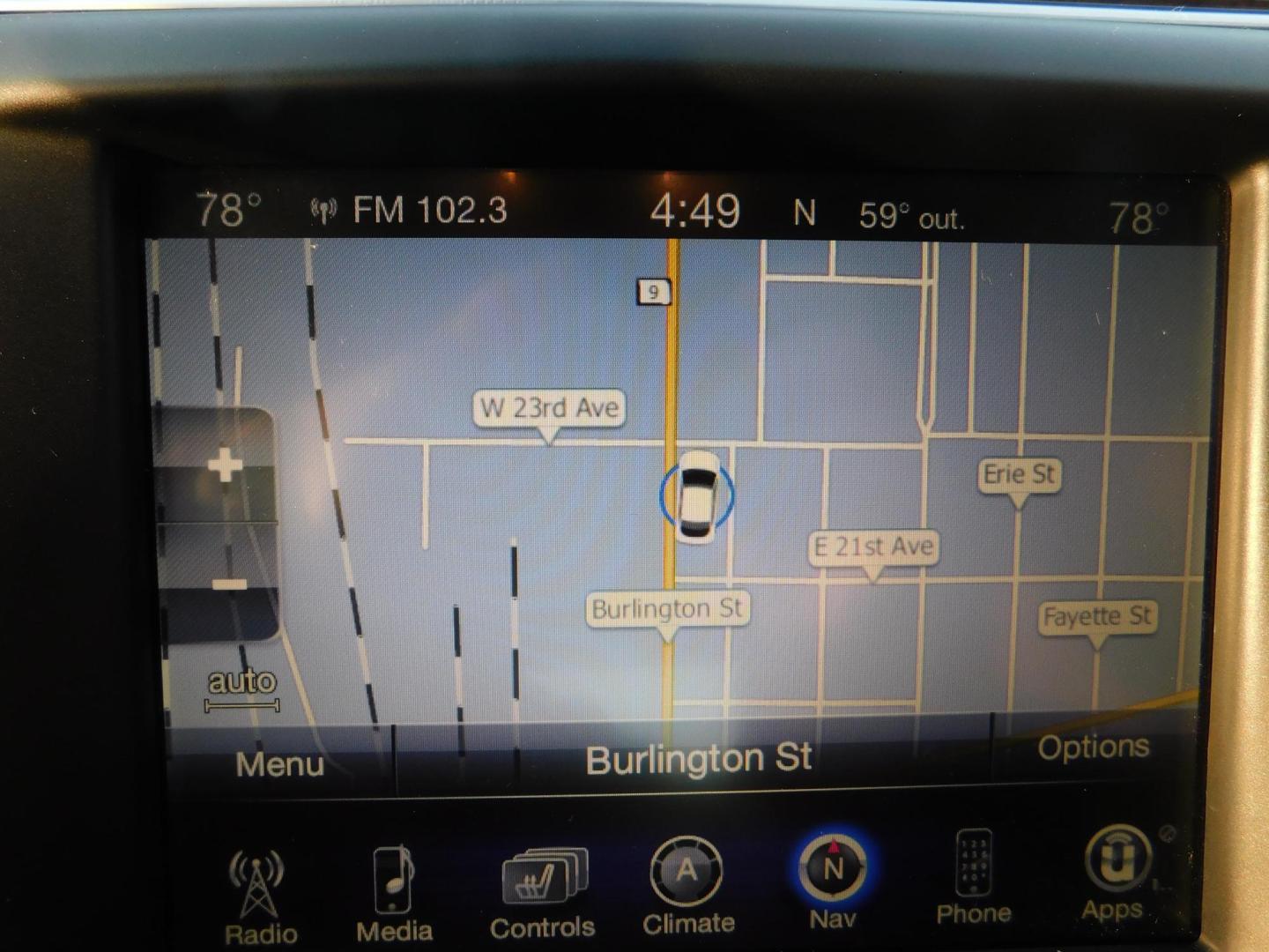 2015 GRAY Chrysler 200 C (1C3CCCCG6FN) with an 3.6L V6 DOHC 24V FFV engine, 9-Speed Automatic transmission, located at 2121 Burlington St, North Kansas City, MO, 64116, (816) 556-0707, 39.144707, -94.581978 - Photo#5