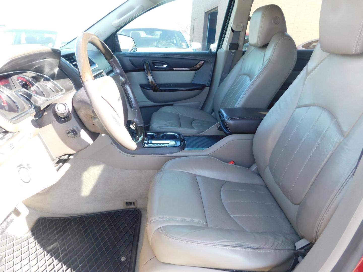 2015 RED GMC Acadia Denali FWD (1GKKRTKD1FJ) with an 3.6L V6 DOHC 24V engine, 6-Speed Automatic transmission, located at 2121 Burlington St, North Kansas City, MO, 64116, (816) 556-0707, 39.144707, -94.581978 - Photo#2