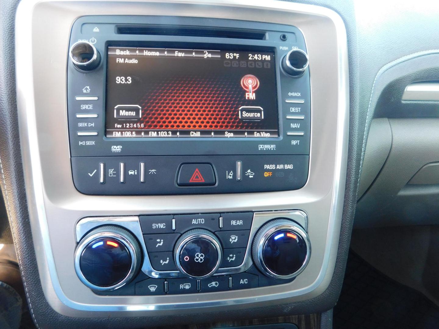 2015 RED GMC Acadia Denali FWD (1GKKRTKD1FJ) with an 3.6L V6 DOHC 24V engine, 6-Speed Automatic transmission, located at 2121 Burlington St, North Kansas City, MO, 64116, (816) 556-0707, 39.144707, -94.581978 - Photo#3