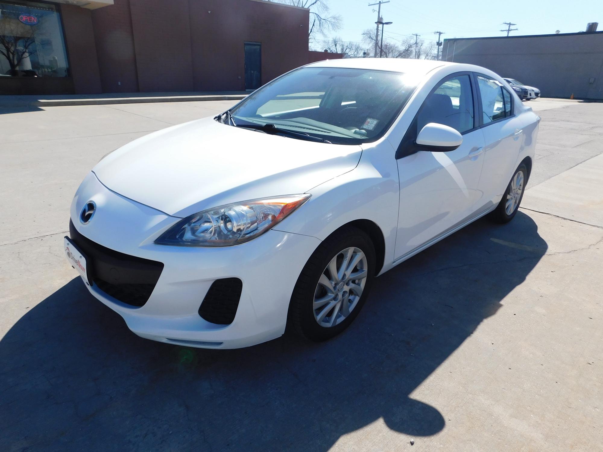 photo of 2012 Mazda MAZDA3 i Touring 4-Door