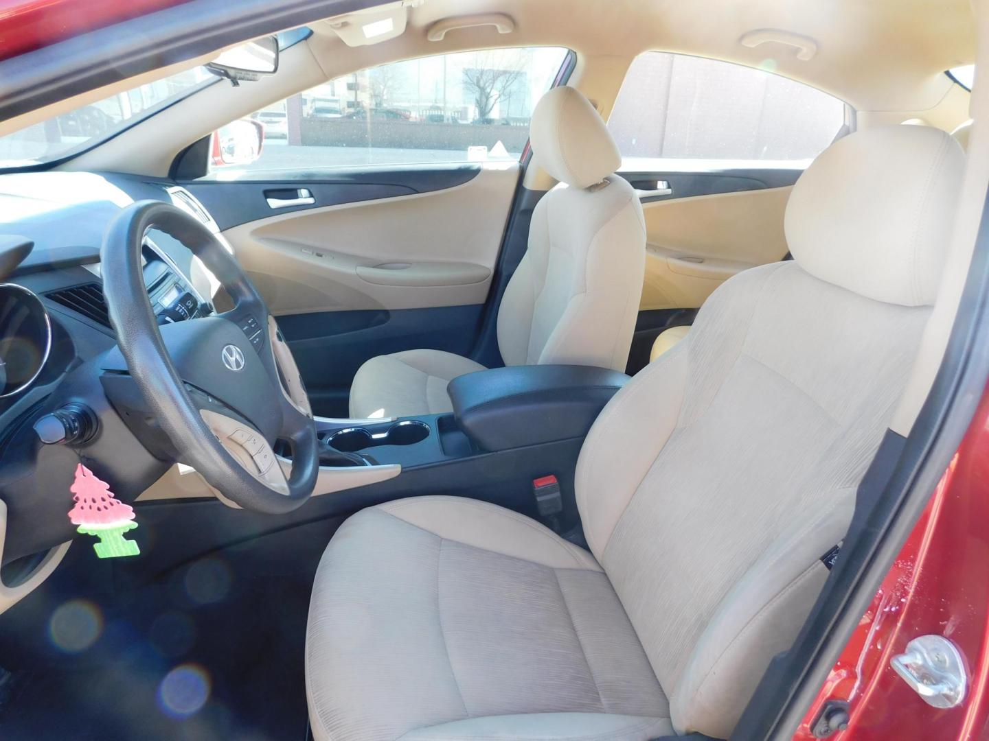 2013 BURGUNDY Hyundai Sonata GLS (5NPEB4AC1DH) with an 2.4L L4 DOHC 16V engine, 6-Speed Automatic transmission, located at 2121 Burlington St, North Kansas City, MO, 64116, (816) 556-0707, 39.144707, -94.581978 - Photo#2