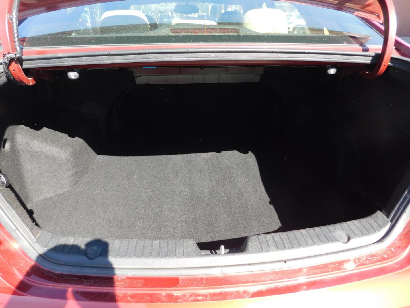 2013 BURGUNDY Hyundai Sonata GLS (5NPEB4AC1DH) with an 2.4L L4 DOHC 16V engine, 6-Speed Automatic transmission, located at 2121 Burlington St, North Kansas City, MO, 64116, (816) 556-0707, 39.144707, -94.581978 - Photo#6