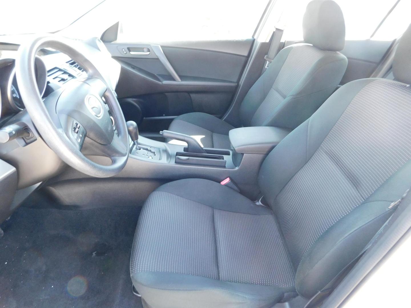 2013 WHITE Mazda MAZDA3 i SV MT 4-Door (JM1BL1TF9D1) with an 2.0L L4 DOHC 16V engine, 5-Speed Manual transmission, located at 2121 Burlington St, North Kansas City, MO, 64116, (816) 556-0707, 39.144707, -94.581978 - Photo#2