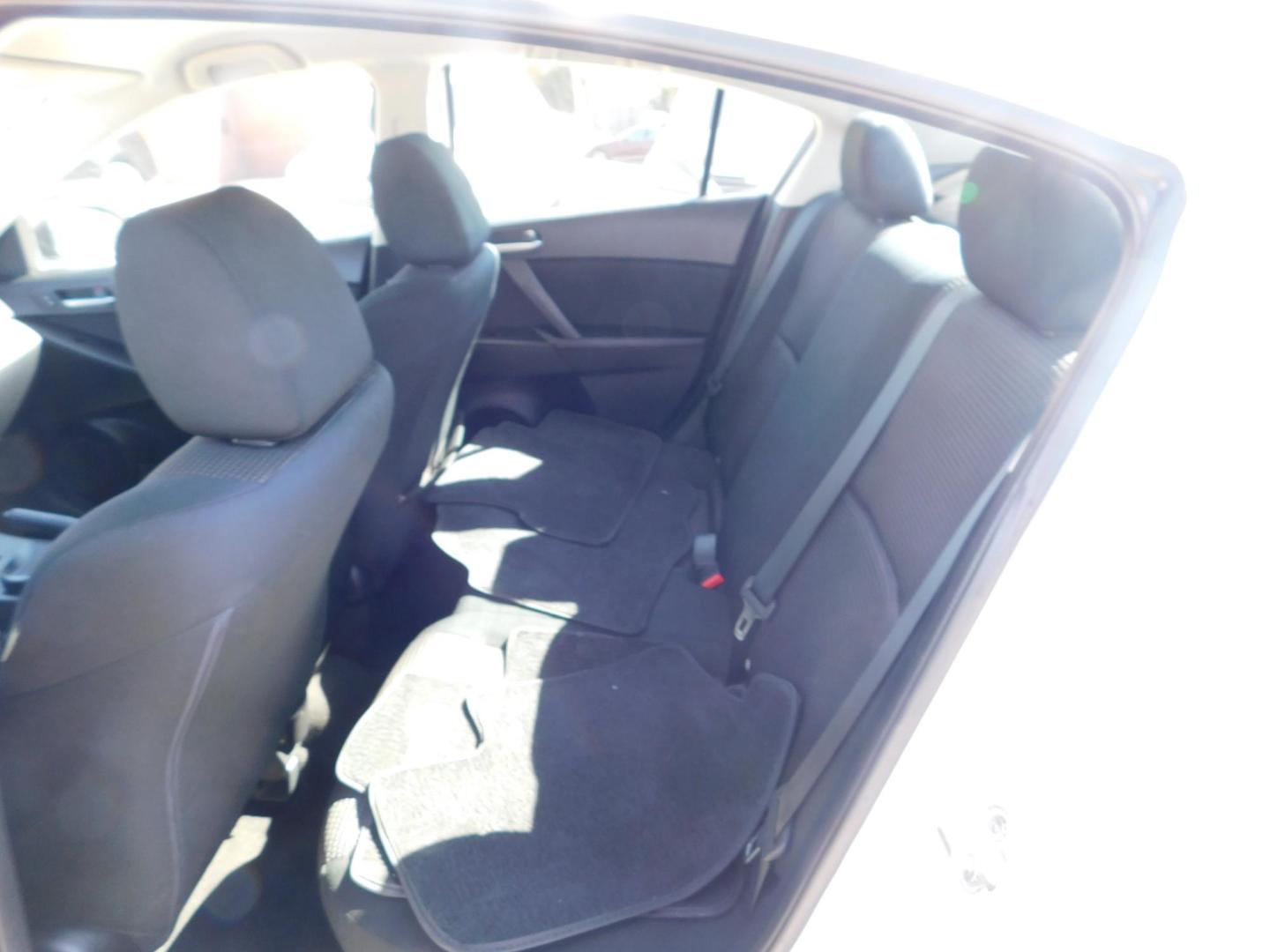 2013 WHITE Mazda MAZDA3 i SV MT 4-Door (JM1BL1TF9D1) with an 2.0L L4 DOHC 16V engine, 5-Speed Manual transmission, located at 2121 Burlington St, North Kansas City, MO, 64116, (816) 556-0707, 39.144707, -94.581978 - Photo#6