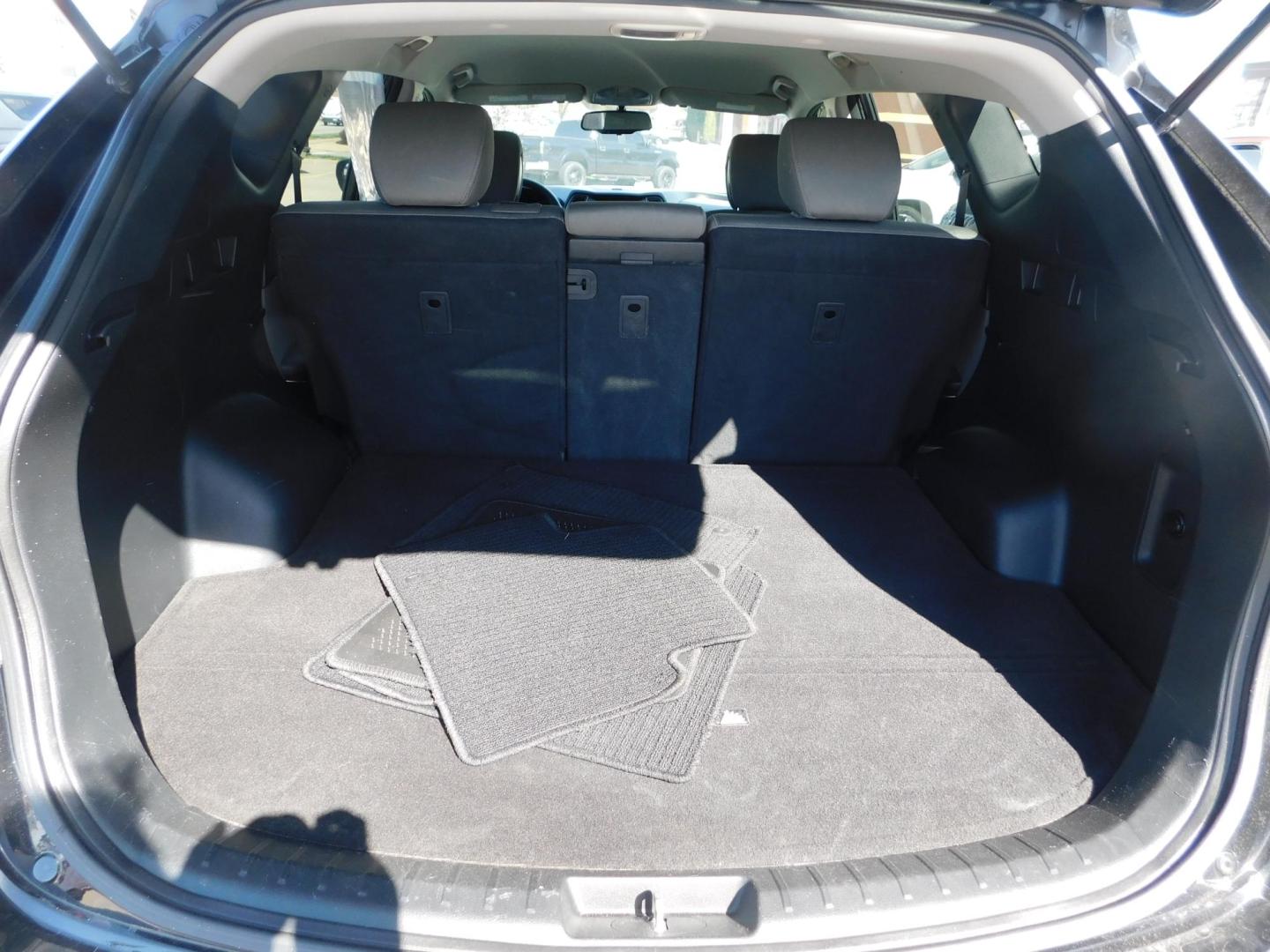 2017 BLACK Hyundai Santa Fe Sport 2.4 FWD (5NMZU3LB2HH) with an 2.4L L4 DOHC 16V engine, 6A transmission, located at 2121 Burlington St, North Kansas City, MO, 64116, (816) 556-0707, 39.144707, -94.581978 - Photo#7