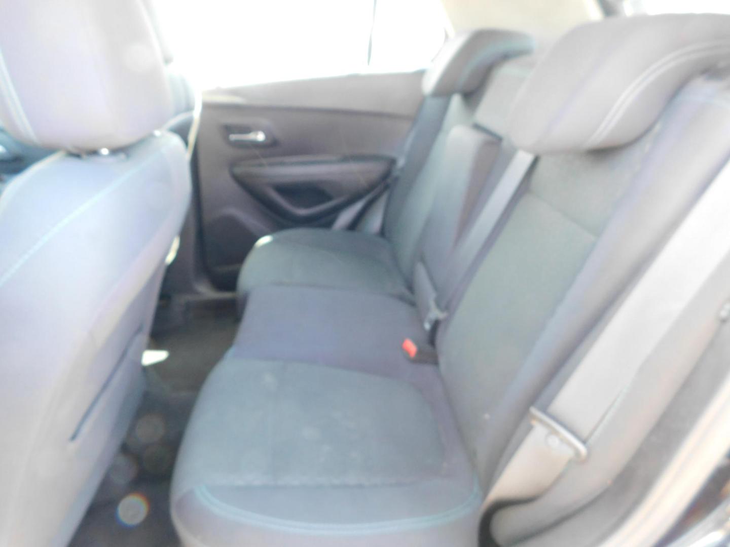 2015 BLACK Chevrolet Trax LS FWD (3GNCJKSB4FL) with an 1.4L L4 DOHC 16V FFV engine, located at 2121 Burlington St, North Kansas City, MO, 64116, (816) 556-0707, 39.144707, -94.581978 - Photo#6