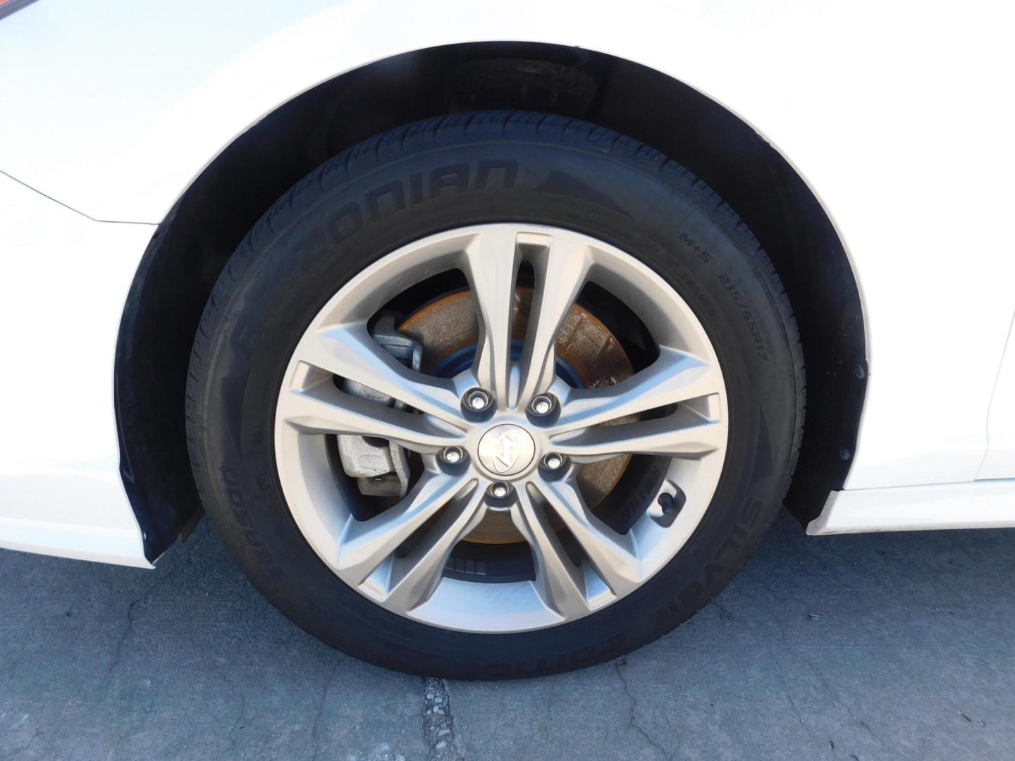 2018 WHITE Hyundai Sonata Sport (5NPE34AF0JH) with an 2.4L L4 DOHC 16V engine, 6A transmission, located at 2121 Burlington St, North Kansas City, MO, 64116, (816) 556-0707, 39.144707, -94.581978 - Photo#1