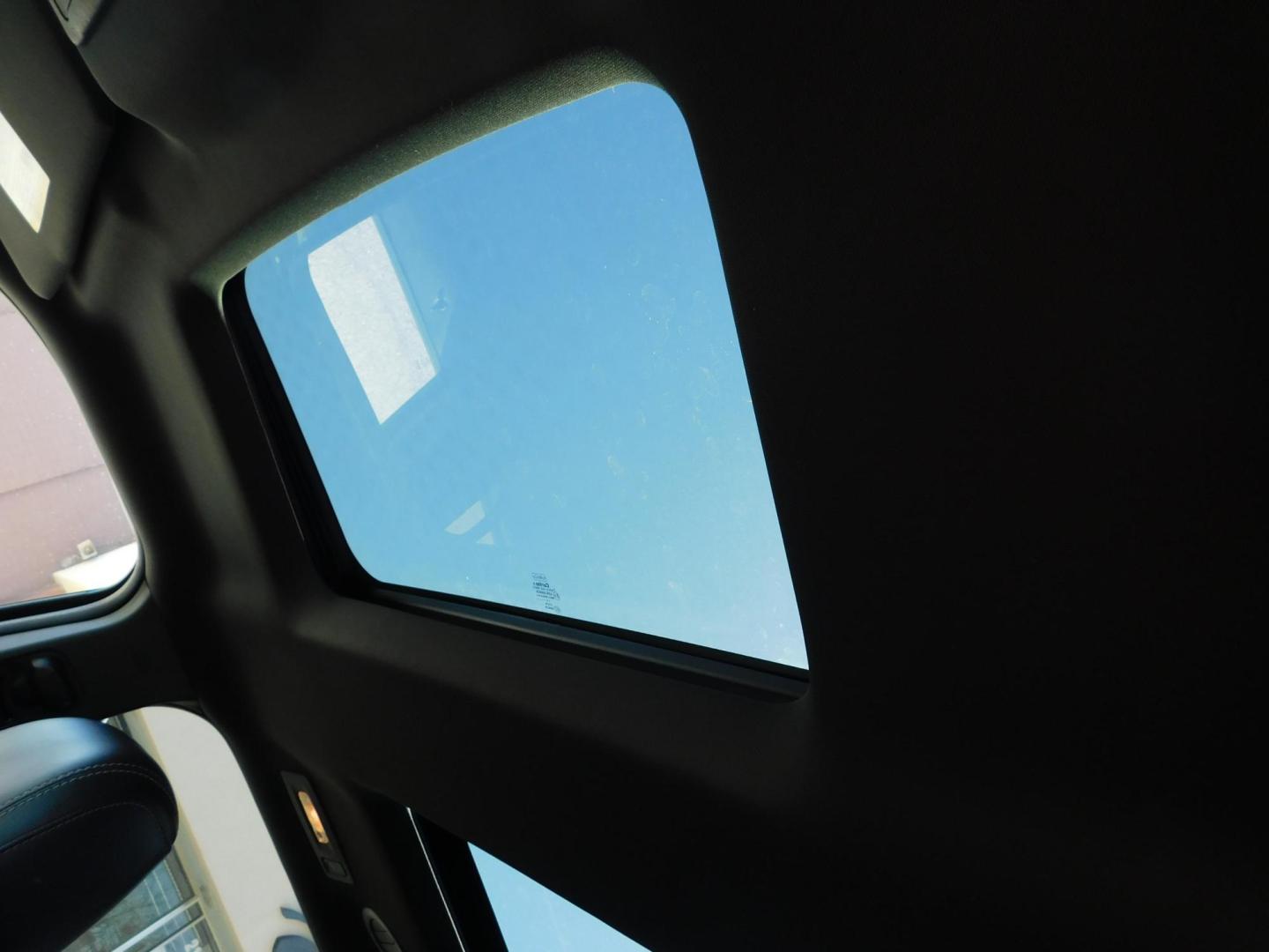 2015 GRAY Ford Explorer Sport 4WD (1FM5K8GT6FG) with an 3.5L V6 DOHC 24V engine, 6-Speed Automatic transmission, located at 2121 Burlington St, North Kansas City, MO, 64116, (816) 556-0707, 39.144707, -94.581978 - Photo#3