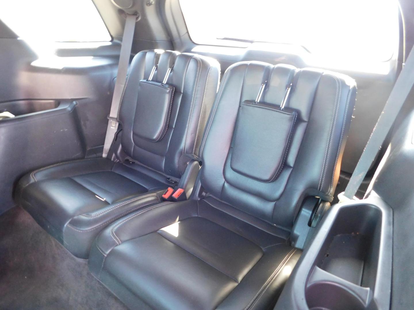 2015 GRAY Ford Explorer Sport 4WD (1FM5K8GT6FG) with an 3.5L V6 DOHC 24V engine, 6-Speed Automatic transmission, located at 2121 Burlington St, North Kansas City, MO, 64116, (816) 556-0707, 39.144707, -94.581978 - Photo#9