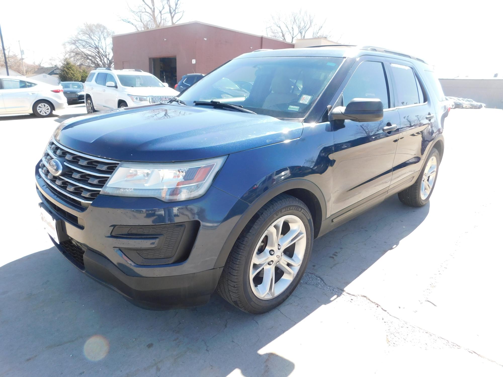 photo of 2016 Ford Explorer Base FWD