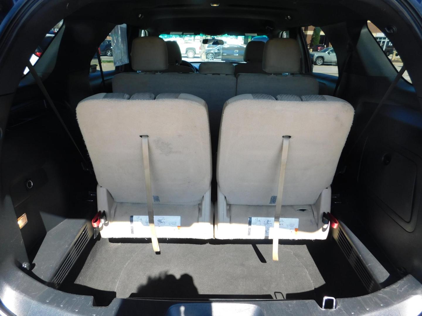 2016 BLUE Ford Explorer Base FWD (1FM5K7B84GG) with an 3.5L V6 DOHC 24V engine, 6A transmission, located at 2121 Burlington St, North Kansas City, MO, 64116, (816) 556-0707, 39.144707, -94.581978 - Photo#8