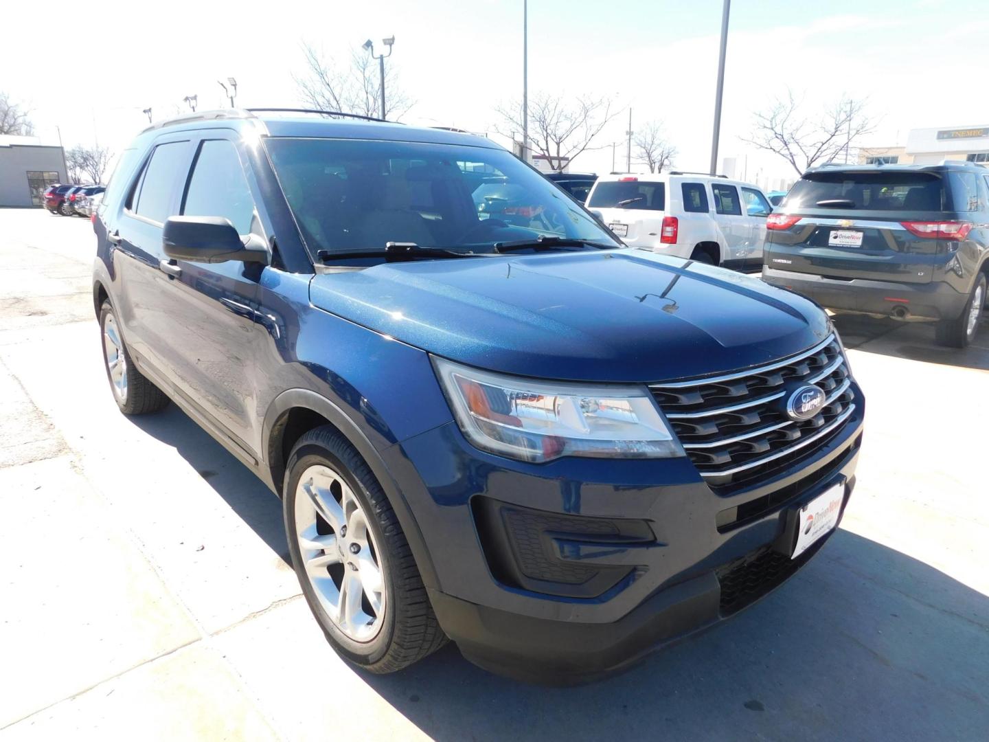 2016 BLUE Ford Explorer Base FWD (1FM5K7B84GG) with an 3.5L V6 DOHC 24V engine, 6A transmission, located at 2121 Burlington St, North Kansas City, MO, 64116, (816) 556-0707, 39.144707, -94.581978 - Photo#10
