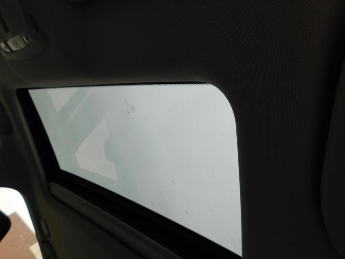 2015 SILVER Infiniti Q50 Base AWD (JN1BV7AR6FM) with an 3.7L V6 DOHC 24V HYBRID engine, 7-Speed Automatic transmission, located at 2121 Burlington St, North Kansas City, MO, 64116, (816) 556-0707, 39.144707, -94.581978 - Photo#3