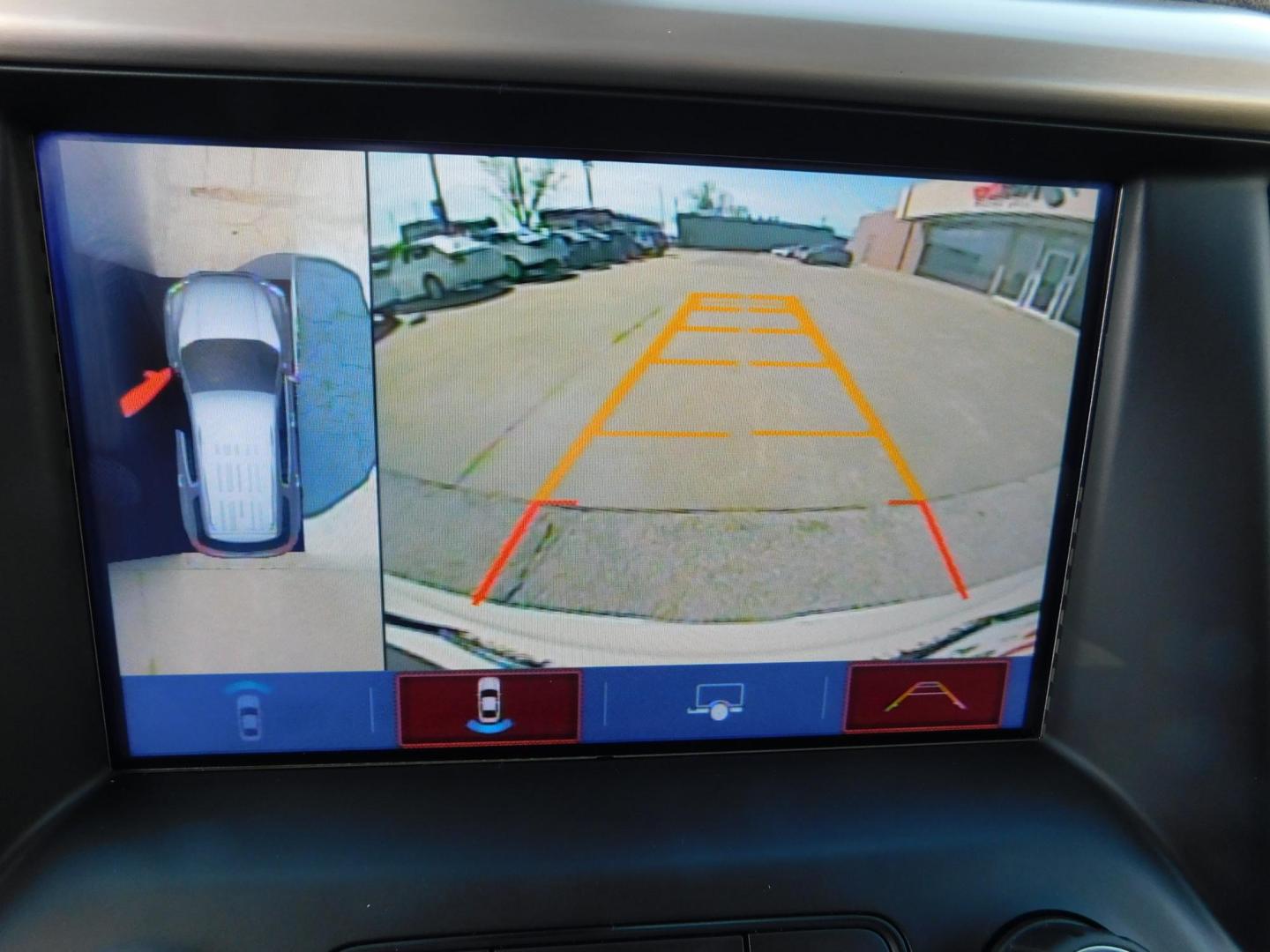 2017 WHITE GMC Acadia Denali AWD (1GKKNXLS6HZ) with an 2.5L L4 DOHC 16V engine, 6A transmission, located at 2121 Burlington St, North Kansas City, MO, 64116, (816) 556-0707, 39.144707, -94.581978 - Photo#6