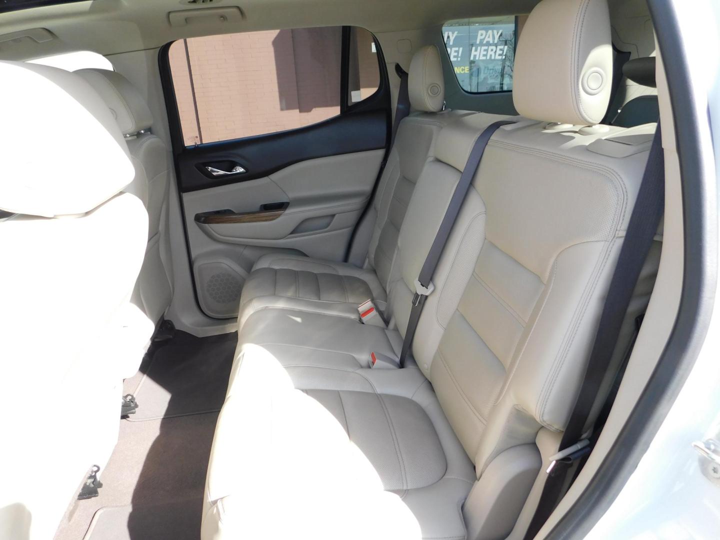 2017 WHITE GMC Acadia Denali AWD (1GKKNXLS6HZ) with an 2.5L L4 DOHC 16V engine, 6A transmission, located at 2121 Burlington St, North Kansas City, MO, 64116, (816) 556-0707, 39.144707, -94.581978 - Photo#8