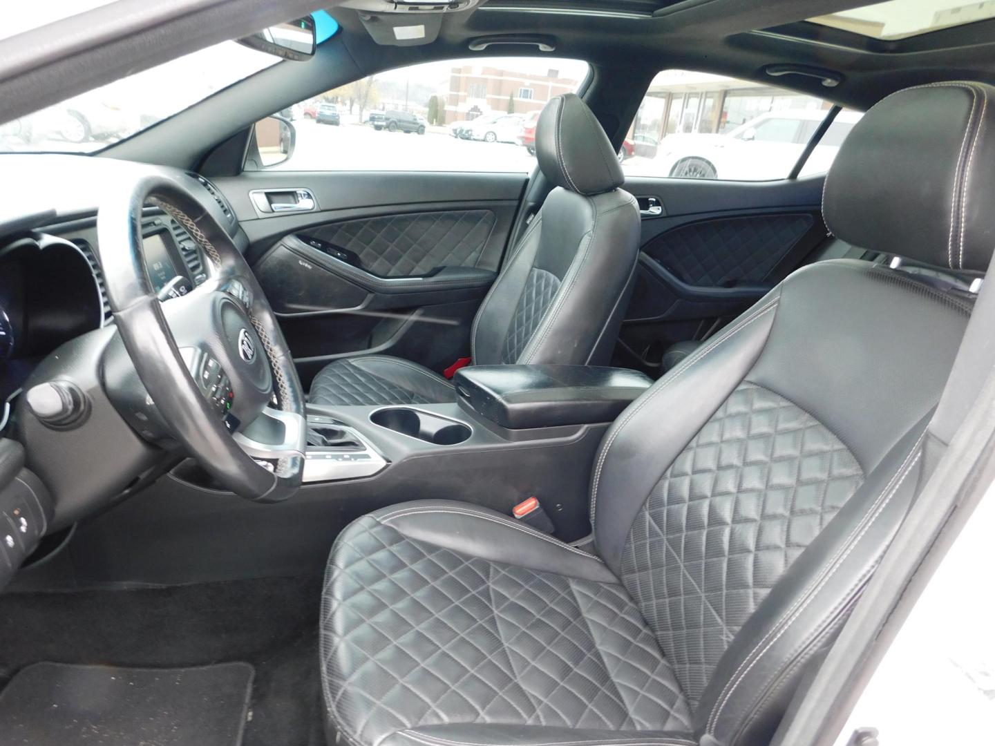 2015 WHITE Kia Optima SX Turbo (5XXGR4A67FG) with an 2.0L L4 DOHC 16V TURBO engine, 6-Speed Automatic transmission, located at 2121 Burlington St, North Kansas City, MO, 64116, (816) 556-0707, 39.144707, -94.581978 - Photo#2