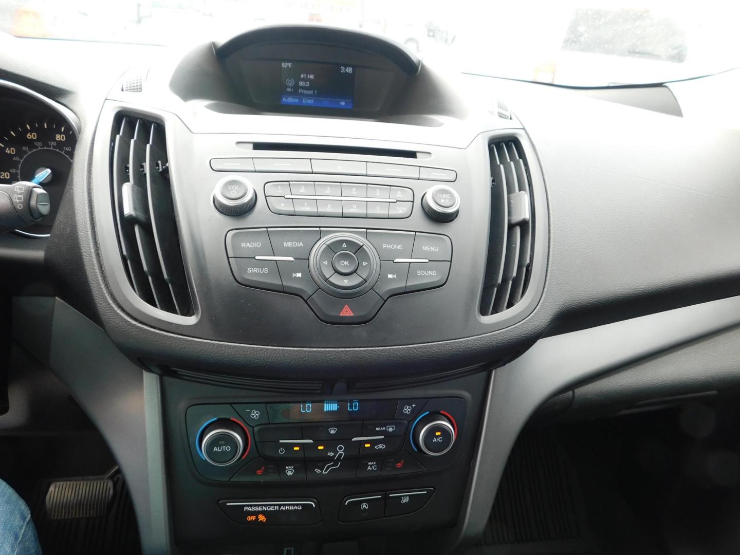 2018 BLUE Ford Escape SE FWD (1FMCU0GD9JU) with an 1.5L L4 DOHC 16V engine, 6A transmission, located at 2121 Burlington St, North Kansas City, MO, 64116, (816) 556-0707, 39.144707, -94.581978 - Photo#3