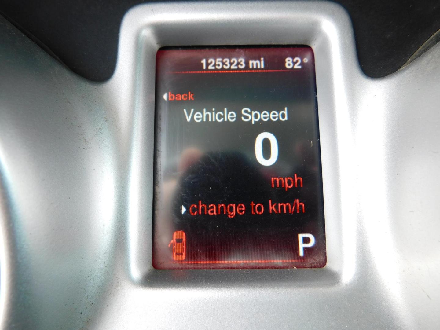 2014 GRAY Dodge Journey SXT AWD (3C4PDDBG2ET) with an 3.6L V6 DOHC 24V engine, 6-Speed Automatic transmission, located at 2121 Burlington St, North Kansas City, MO, 64116, (816) 556-0707, 39.144707, -94.581978 - Photo#4