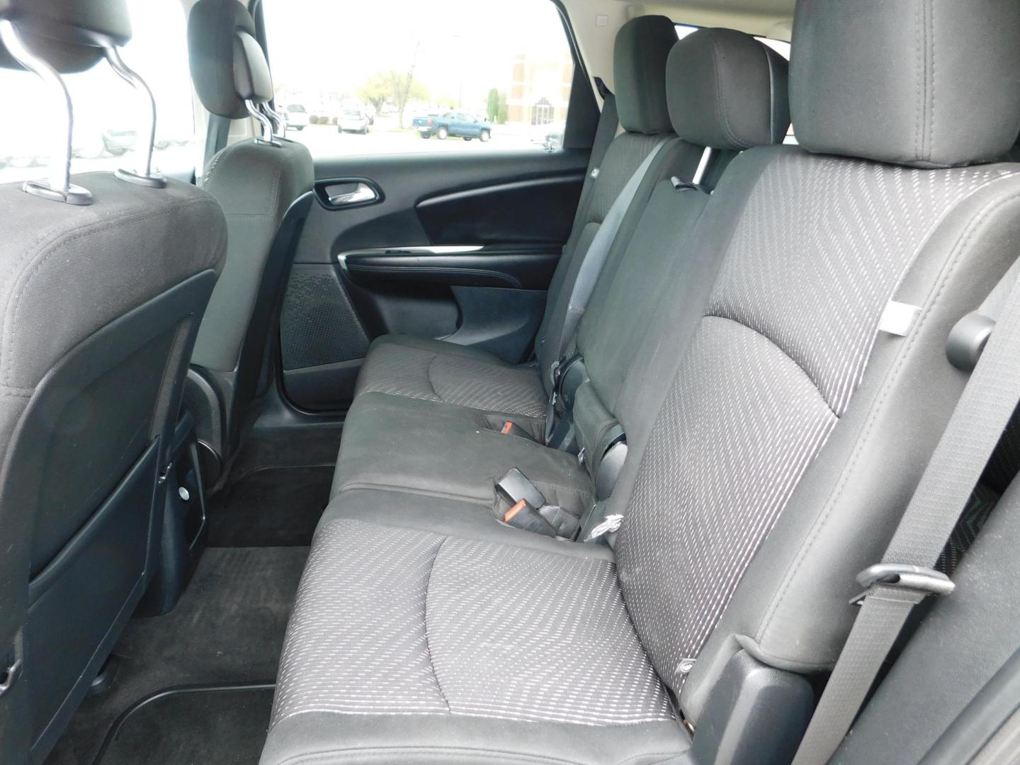 2014 GRAY Dodge Journey SXT AWD (3C4PDDBG2ET) with an 3.6L V6 DOHC 24V engine, 6-Speed Automatic transmission, located at 2121 Burlington St, North Kansas City, MO, 64116, (816) 556-0707, 39.144707, -94.581978 - Photo#5