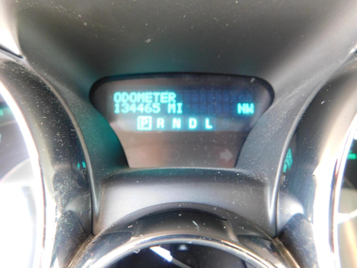 2017 BLACK Buick Enclave Convenience FWD (5GAKRAKDXHJ) with an 3.6L V6 DOHC 24V engine, 6A transmission, located at 2121 Burlington St, North Kansas City, MO, 64116, (816) 556-0707, 39.144707, -94.581978 - Photo#5