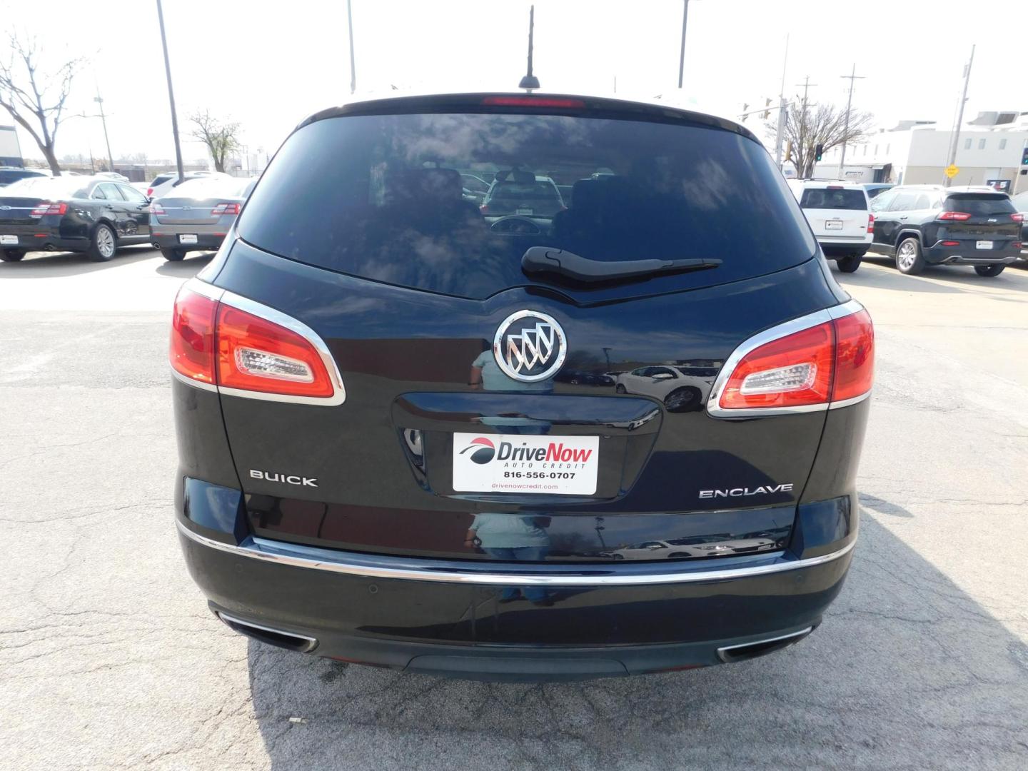 2017 BLACK Buick Enclave Convenience FWD (5GAKRAKDXHJ) with an 3.6L V6 DOHC 24V engine, 6A transmission, located at 2121 Burlington St, North Kansas City, MO, 64116, (816) 556-0707, 39.144707, -94.581978 - Photo#9
