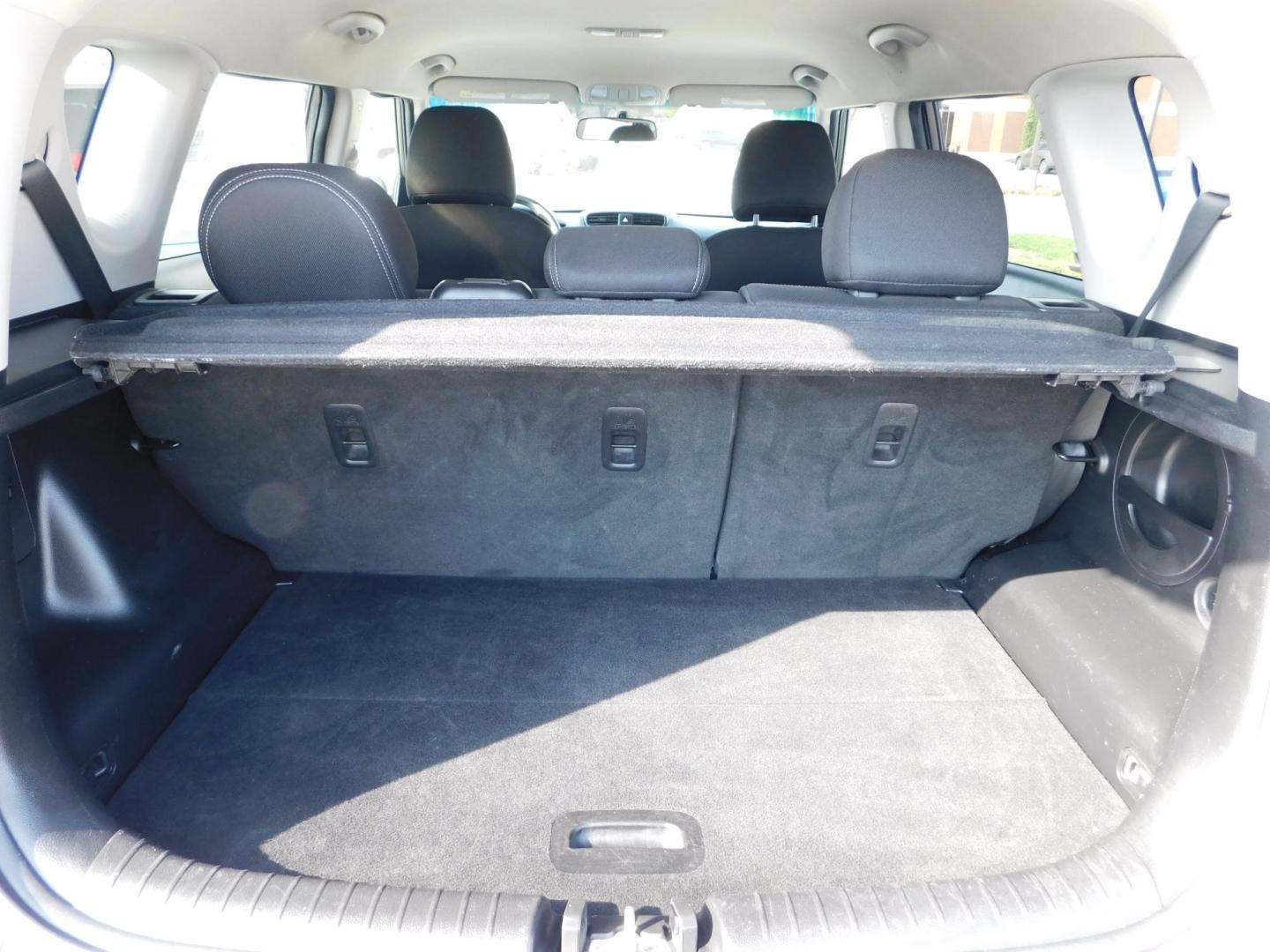 2018 GRAY Kia Soul + (KNDJP3A52J7) with an 2.0L L4 DOHC 16V engine, 6A transmission, located at 2121 Burlington St, North Kansas City, MO, 64116, (816) 556-0707, 39.144707, -94.581978 - Photo#7
