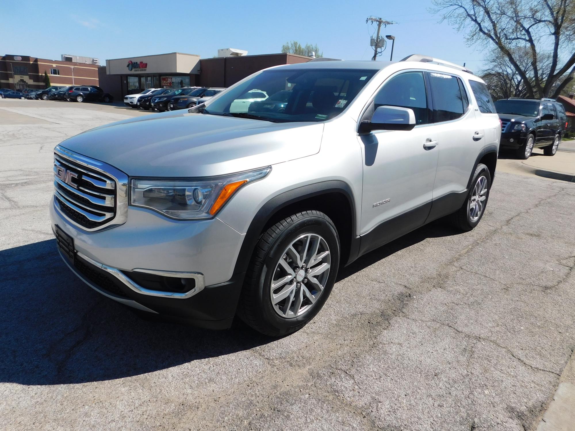 photo of 2017 GMC Acadia SLE-2 AWD