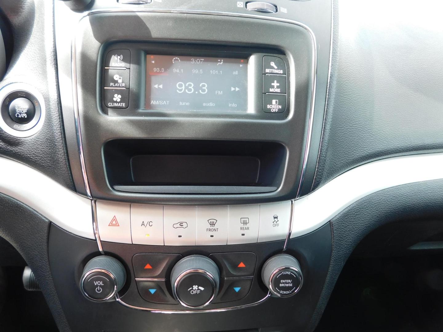 2014 BLACK Dodge Journey SE AWD (3C4PDDAG7ET) with an 3.6L V6 DOHC 24V engine, 6-Speed Automatic transmission, located at 2121 Burlington St, North Kansas City, MO, 64116, (816) 556-0707, 39.144707, -94.581978 - Photo#3